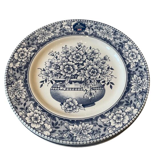 ROYAL STAFFORD Fine Porcelain 11in Dinner Plates Set of 4 Blue White Floral NEW - Picture 4 of 12
